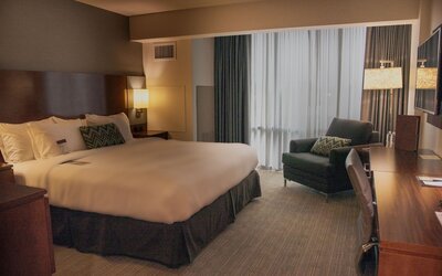 DoubleTree by Hilton Omaha Southwest
