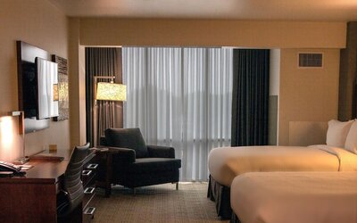 DoubleTree by Hilton Omaha Southwest