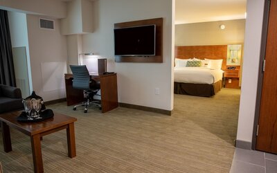 DoubleTree by Hilton Omaha Southwest