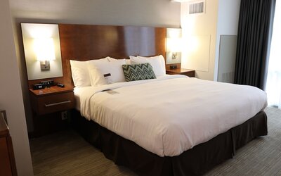 DoubleTree by Hilton Omaha Southwest