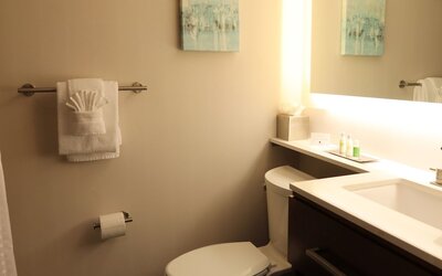 DoubleTree by Hilton Omaha Southwest