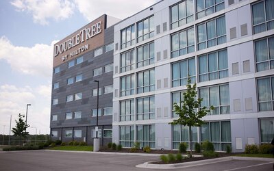 DoubleTree by Hilton Omaha Southwest