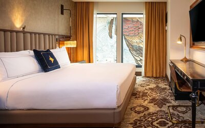 The Peregrine Omaha Downtown, Curio Collection by Hilton