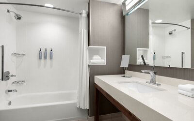 Courtyard by Marriott Omaha East/Council Bluffs, IA