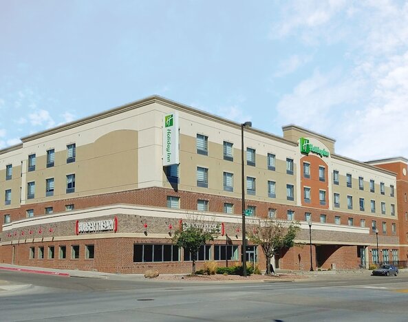 Holiday Inn Omaha Downtown - Waterpark by IHG