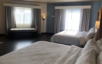 Holiday Inn Omaha Downtown - Waterpark by IHG