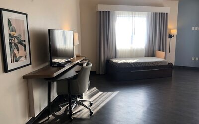 Holiday Inn Omaha Downtown - Waterpark by IHG