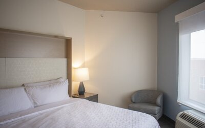 Holiday Inn Omaha Downtown - Waterpark by IHG