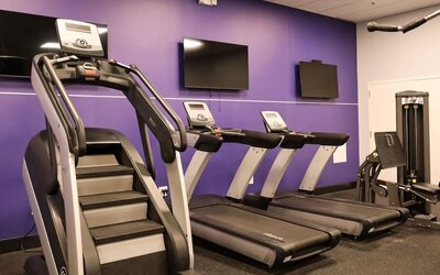Holiday Inn Omaha Downtown - Waterpark by IHG