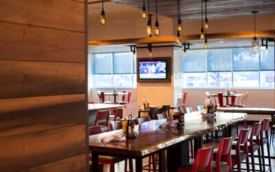 Holiday Inn Omaha Downtown - Waterpark by IHG