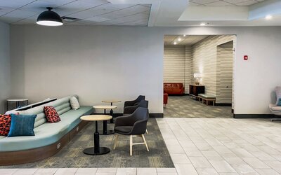 Holiday Inn Omaha Downtown - Waterpark by IHG
