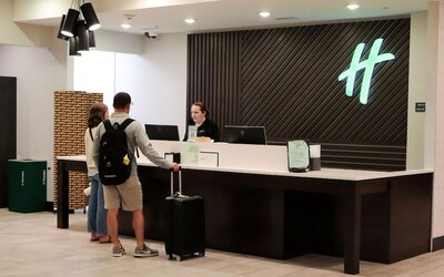 Holiday Inn Omaha Downtown - Waterpark by IHG