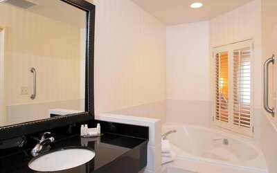 Fairfield Inn & Suites by Marriott Omaha Downtown