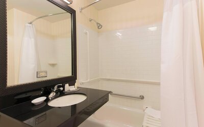 Fairfield Inn & Suites by Marriott Omaha Downtown