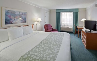 La Quinta Inn by Wyndham Omaha West