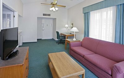 La Quinta Inn by Wyndham Omaha West