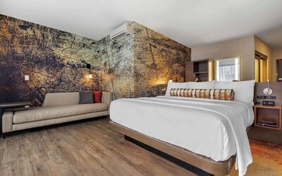 Cambria Hotel Omaha Downtown