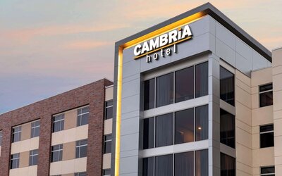 Cambria Hotel Omaha Downtown