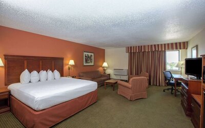 AmericInn by Wyndham Omaha