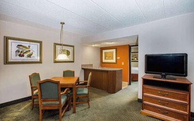 AmericInn by Wyndham Omaha