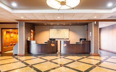 Wyndham Omaha / West Dodge