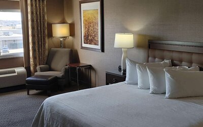 Wyndham Omaha / West Dodge