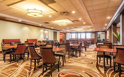 Wyndham Omaha / West Dodge