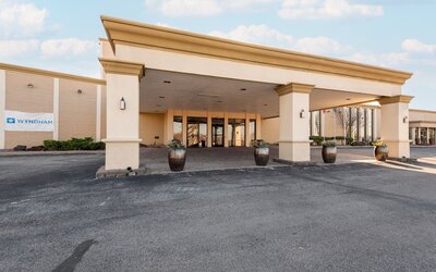 Wyndham Omaha / West Dodge