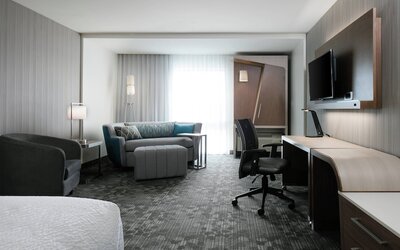 Courtyard by Marriott Omaha Bellevue Beardmore Event Center