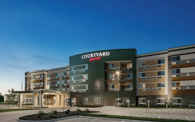 Courtyard by Marriott Omaha Bellevue Beardmore Event Center