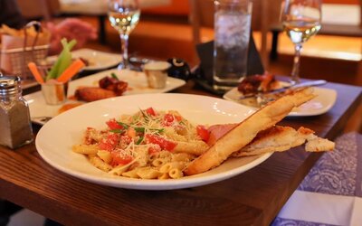 Harrah's Council Bluffs – A Caesars Rewards Destination