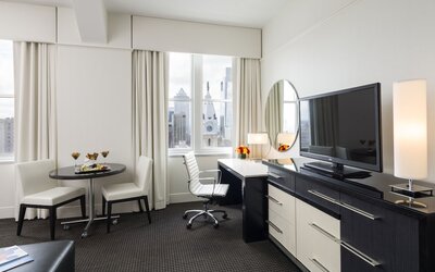 Loews Philadelphia Hotel
