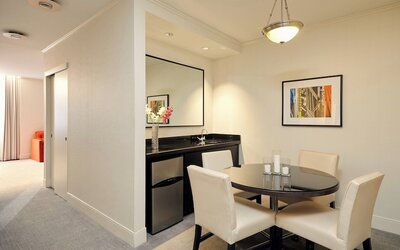 Loews Philadelphia Hotel
