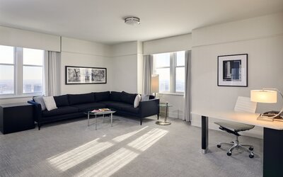 Loews Philadelphia Hotel