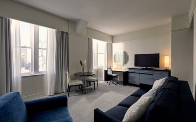 Loews Philadelphia Hotel