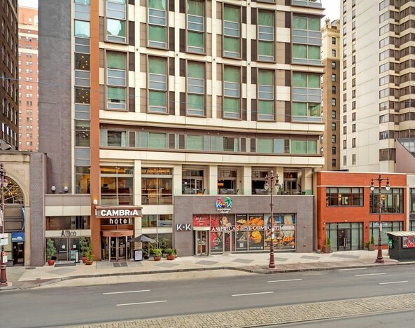 Cambria Hotel Philadelphia Downtown - Center City