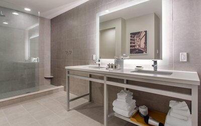 Cambria Hotel Philadelphia Downtown - Center City