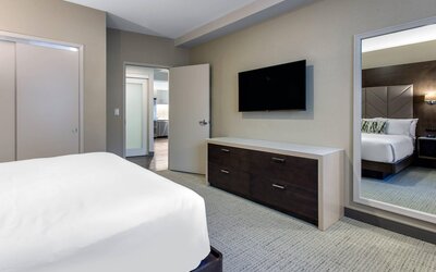 Cambria Hotel Philadelphia Downtown - Center City
