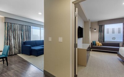 Cambria Hotel Philadelphia Downtown - Center City