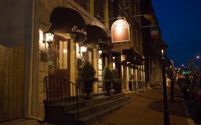 Penn's View Hotel