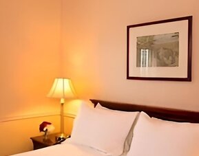 Penn's View Hotel