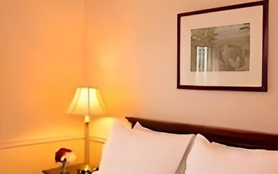 Penn's View Hotel
