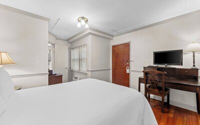 Penn's View Hotel