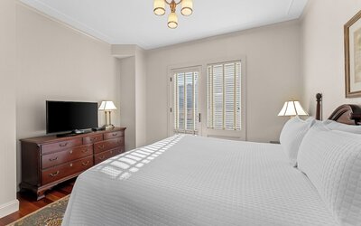 Penn's View Hotel