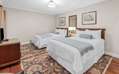 Penn's View Hotel