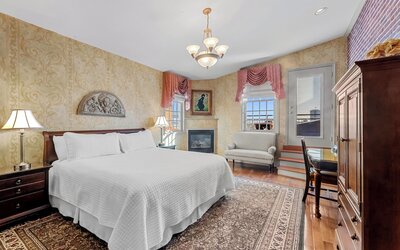 Penn's View Hotel