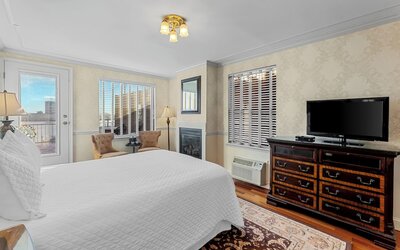 Penn's View Hotel