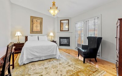 Penn's View Hotel