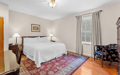 Penn's View Hotel
