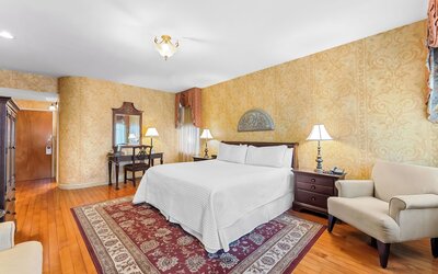 Penn's View Hotel